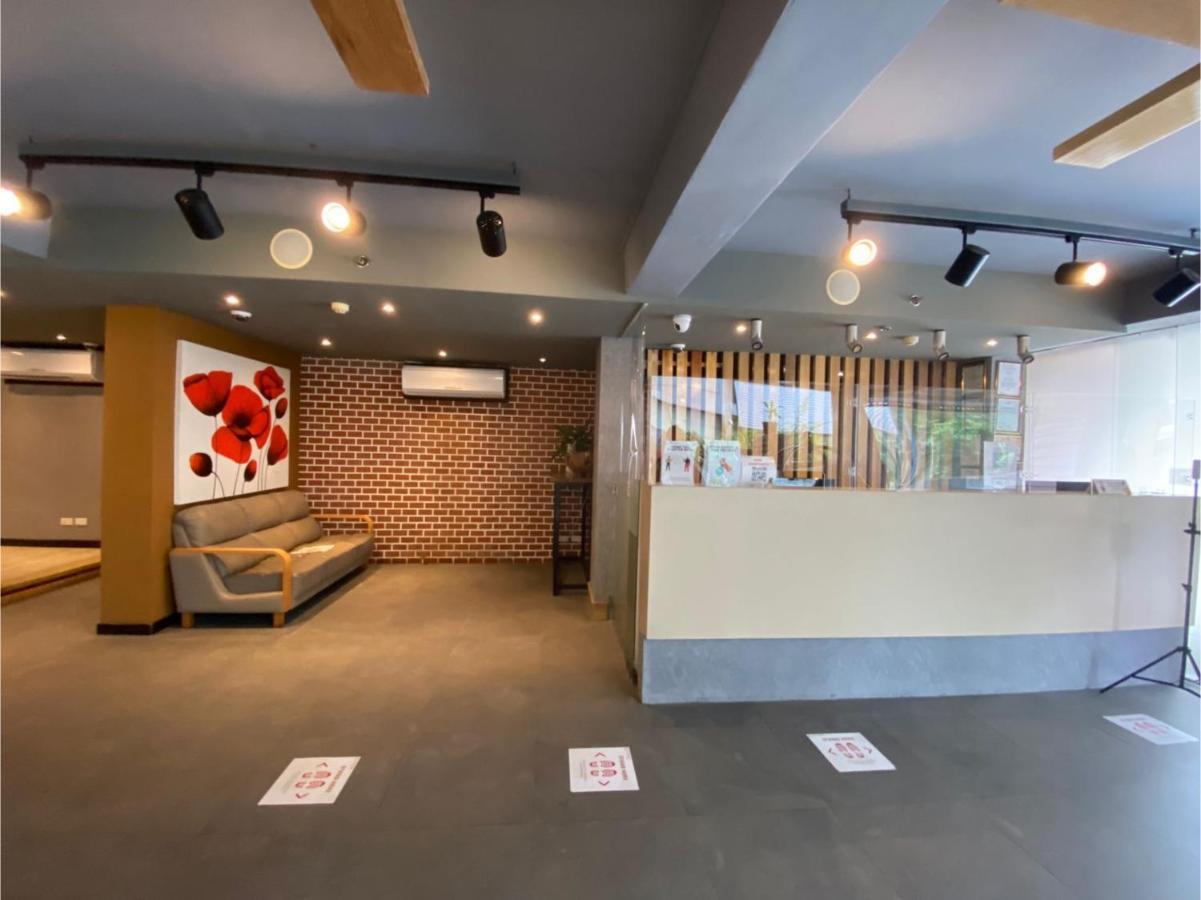 Capital O 820 Guijo Suites Makati Manila Dış mekan fotoğraf